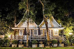 Luna Hut Resort Hua Hin