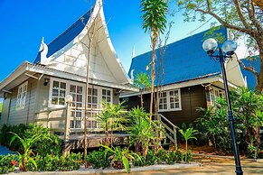 Luna Hut Resort Hua Hin