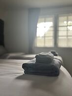 Luna Hut Resort Hua Hin