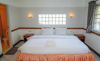 Luna Hut Resort Hua Hin