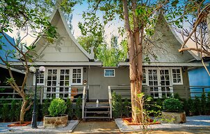 Luna Hut Resort Hua Hin