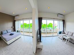 Luna Hut Resort Hua Hin