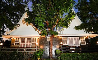 Luna Hut Resort Hua Hin