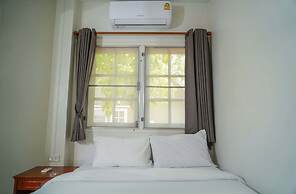 Luna Hut Resort Hua Hin