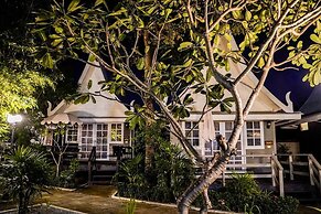 Luna Hut Resort Hua Hin