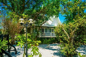 Luna Hut Resort Hua Hin