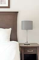 Harmony Haven 2BR Lakefront Suite