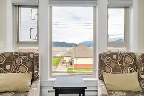 Harmony Haven 2BR Lakefront Suite