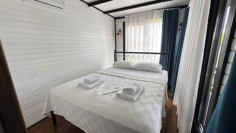 Flu Alaçatı Tiny House Otel