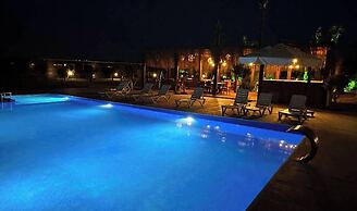 Flu Alaçatı Tiny House Otel