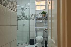 Condo in Gros Islet 10 Mins Drive to Beach