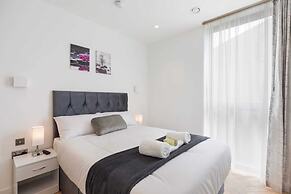 3br-sleeps8-central London-parking