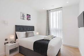 3br-sleeps8-central London-parking