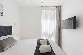 3br-sleeps8-central London-parking