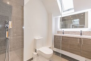 Tranquil Oxford Retreat 4 Bedroom House Aircon