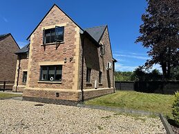 Tranquil Oxford Retreat 4 Bedroom House Aircon