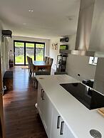 Tranquil Oxford Retreat 4 Bedroom House Aircon
