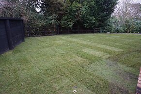 Tranquil Oxford Retreat 4 Bedroom House Aircon