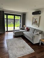 Tranquil Oxford Retreat 4 Bedroom House Aircon