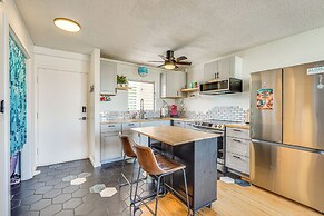 Kailua-kona Condo w/ Balcony: Walk to the Beach!