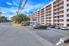 Kailua-kona Condo w/ Balcony: Walk to the Beach!