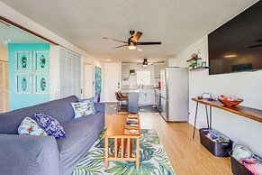 Kailua-kona Condo w/ Balcony: Walk to the Beach!