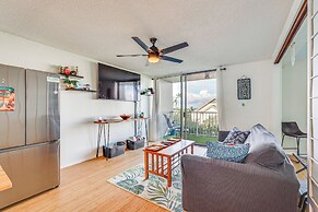 Kailua-kona Condo w/ Balcony: Walk to the Beach!