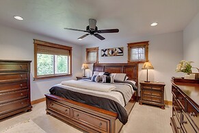 Hot Tub & Fire Pit: Cle Elum Escape!