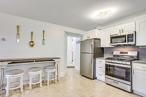 Walk to Beach: Somers Point Apartment!