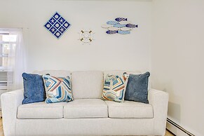 Walk to Beach: Somers Point Apartment!