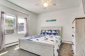 Walk to Beach: Somers Point Apartment!