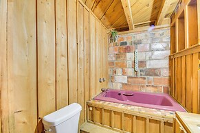 Riverfront Deck: Outdoor Retreat in Fairhope!