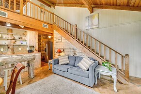 Riverfront Deck: Outdoor Retreat in Fairhope!