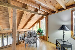 Riverfront Deck: Outdoor Retreat in Fairhope!