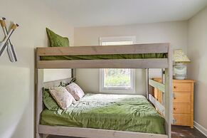 Cozy Fairhope Retreat w/ Patio & Grill!