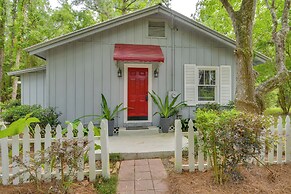Cozy Fairhope Retreat w/ Patio & Grill!