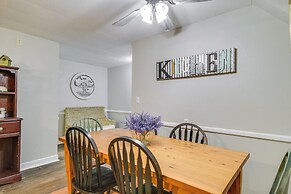 Cozy Fairhope Retreat w/ Patio & Grill!