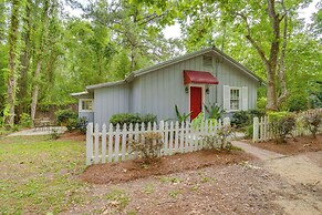 Cozy Fairhope Retreat w/ Patio & Grill!