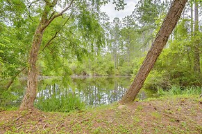 Cozy Fairhope Retreat w/ Patio & Grill!