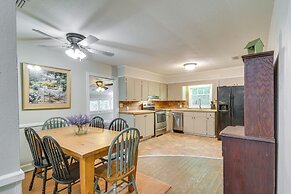 Cozy Fairhope Retreat w/ Patio & Grill!