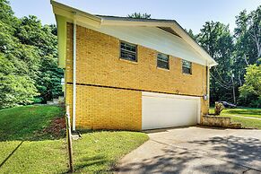 Family-friendly Huntsville Home w/ Spacious Yard