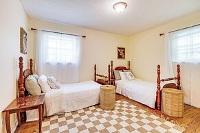 Family-friendly Huntsville Home w/ Spacious Yard