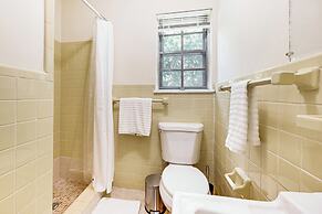 Family-friendly Huntsville Home w/ Spacious Yard