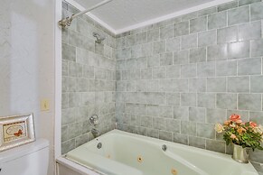 Hike, Fish, Kayak: Fairhope 'river Cottage'