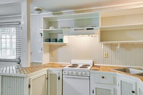 Hike, Fish, Kayak: Fairhope 'river Cottage'