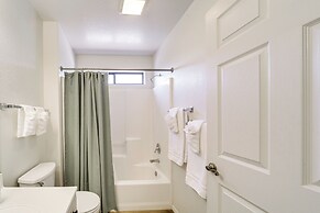 3 Mi to Old Town Cottonwood: Quiet Home w/ Patio