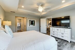 South Gulf Cove Retreat w/ Grill - 13 Mi to Beach!