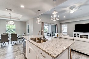 South Gulf Cove Retreat w/ Grill - 13 Mi to Beach!