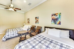 Riverside Triplex 10 Mi to Dtwn: Great for Groups