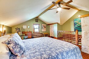 4 Mi to Historic District: Calico Rock Cabin!